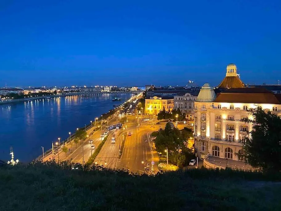 Cozy Family Friendly Bestlocation Budapest 90Sqm